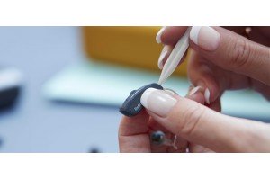 Free inspection and cleaning of hearing aids